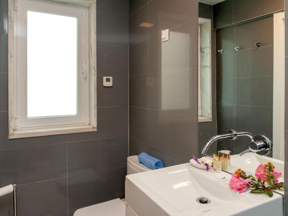 Apartment Studio Alma Belem By Interhome